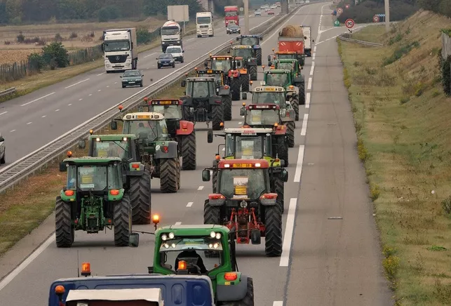Rhône : les agriculteurs en colère manifestent ce jeudi