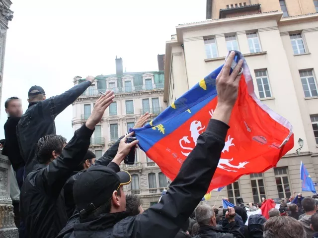 "Queyranne t'es foutu" : les identitaires s'invitent dans la campagne des régionales