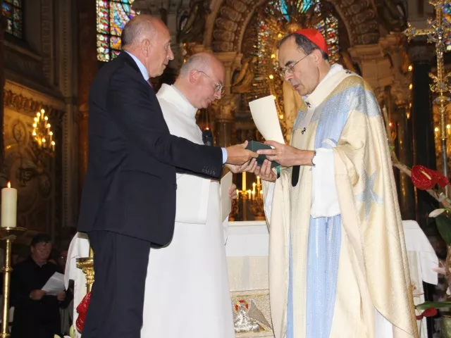 Le cardinal de Lyon soutient la création de l’école Saint-Irénée dans le Kurdistan iranien