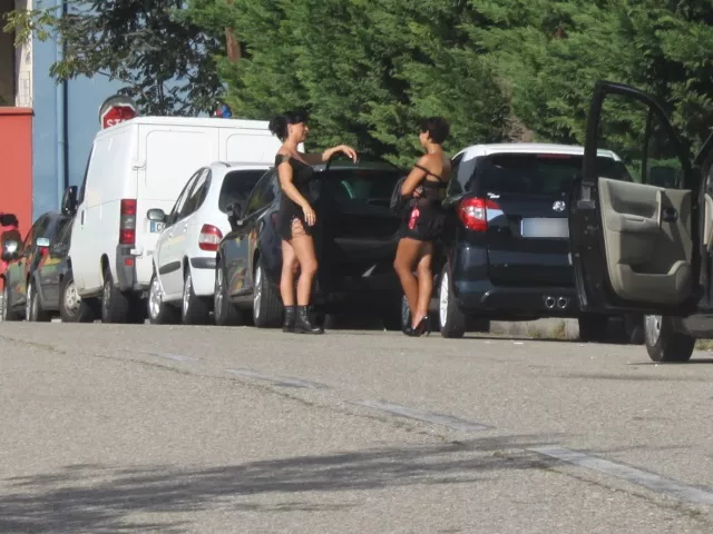 Lyon : des proxénètes dénoncés par des prostitués à qui ils demandaient trop d'argent