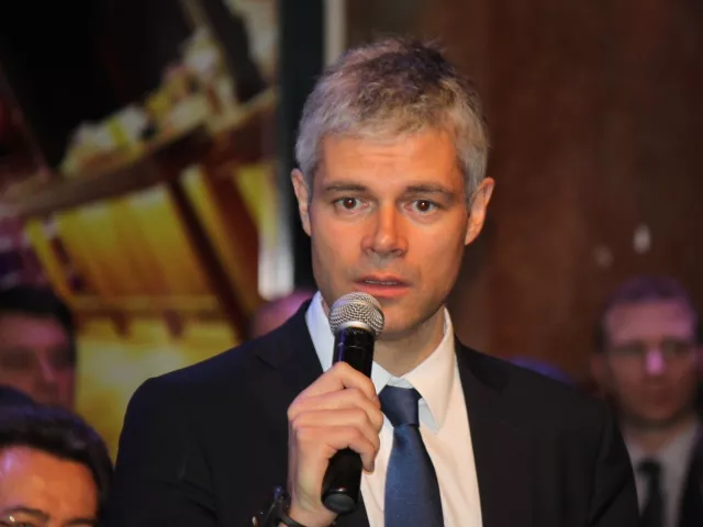 Attentats de Paris : Wauquiez veut "des centres d'internement anti-terroristes"