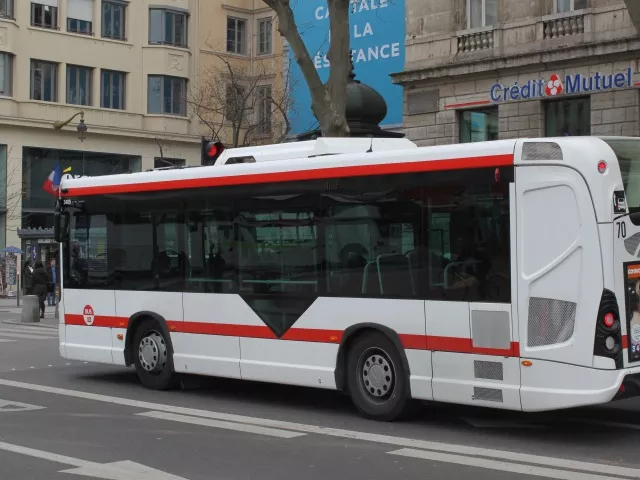 Lyon : La place des Terreaux ferme, le réseau TCL s’adapte