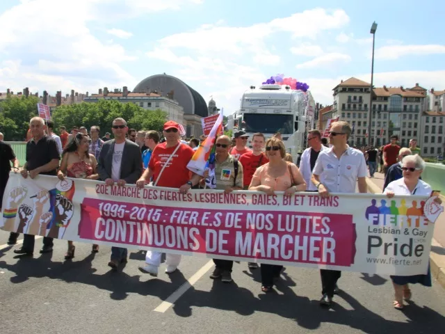 Des milliers de personnes dans les rues de Lyon pour la 20e Gay Pride