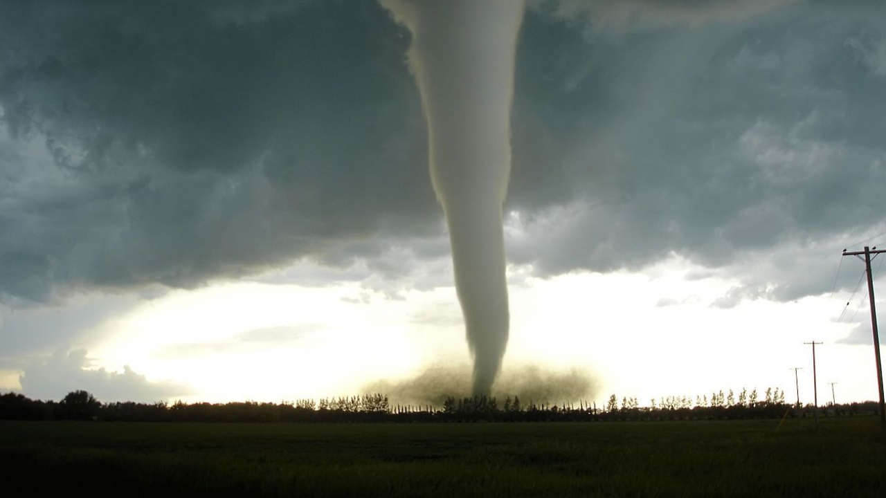 En Une Semaine Des Tornades Et Inondations Ont Fait Morts Aux Etats Unis