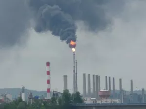 Feyzin a laissé échapper un curieux nuage noir