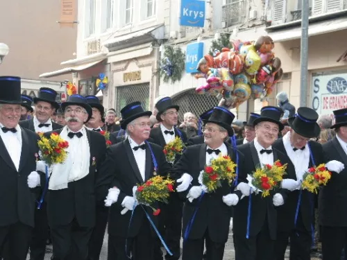 La tradition des conscrits arrive à Lyon