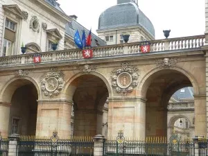 Lyon a éteint ses principaux monuments hier soir