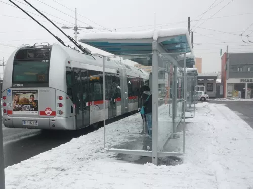 Neige à Lyon: un mardi de galère en vue