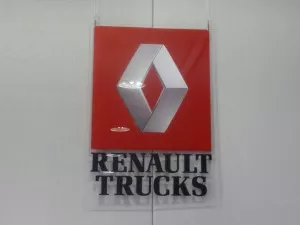 Un gros chèque pour Renault Trucks