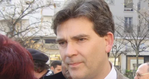 Arnaud Montebourg interpellé par les élus de Vénissieux