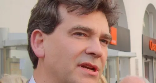 Arnaud Montebourg à Lyon : les Sanofi et Kem One veulent mettre la pression