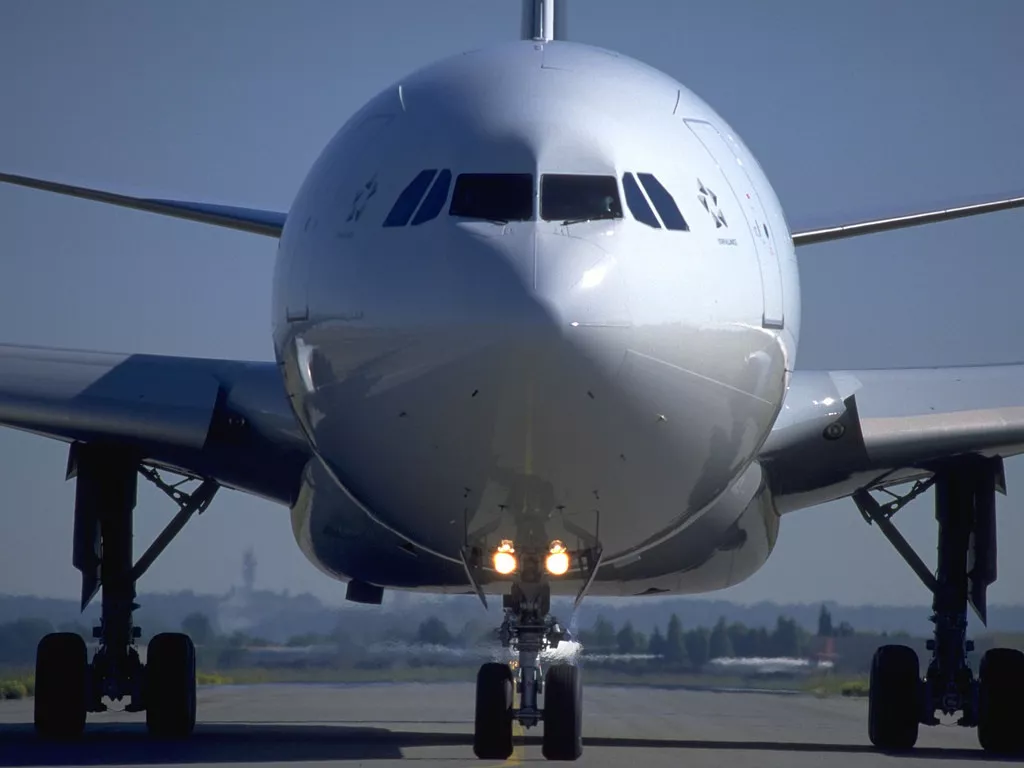 Un avion qui atterrissait à l’aéroport Lyon St Exupéry visé par un rayon laser