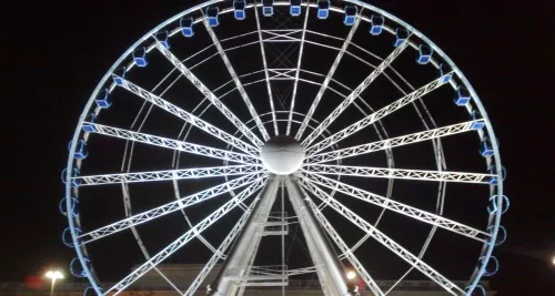 La Grande Roue de retour sur la place Bellecour à Lyon