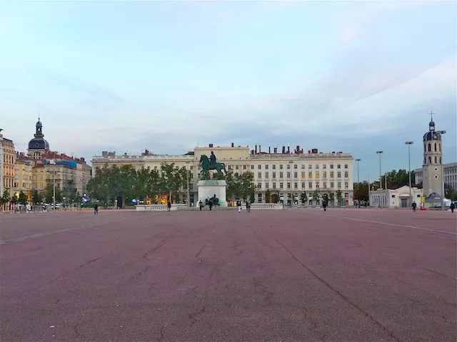 Lyon propose un tour du monde ce week-end sur la place Bellecour