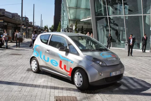 Bluely dépasse le seuil des 100 000 locations à Lyon