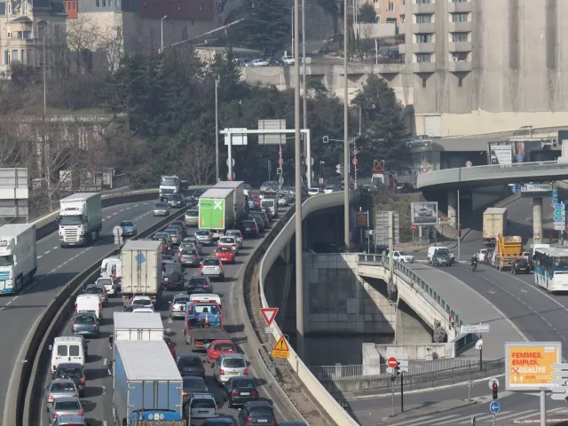 Plus de 60 km de bouchons cumulés ce vendredi soir autour de Lyon