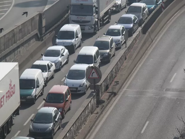 Un lundi de Pentecôte orange sur les routes de l’agglomération lyonnaise