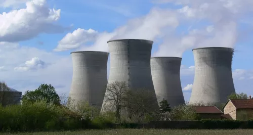 Le Réseau "Sortir du nucléaire" arrive devant la centrale du Bugey ce samedi