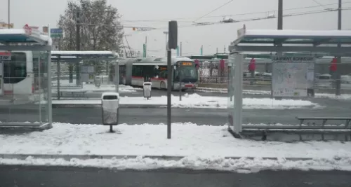 Pas de transports scolaires mardi dans le Rhône