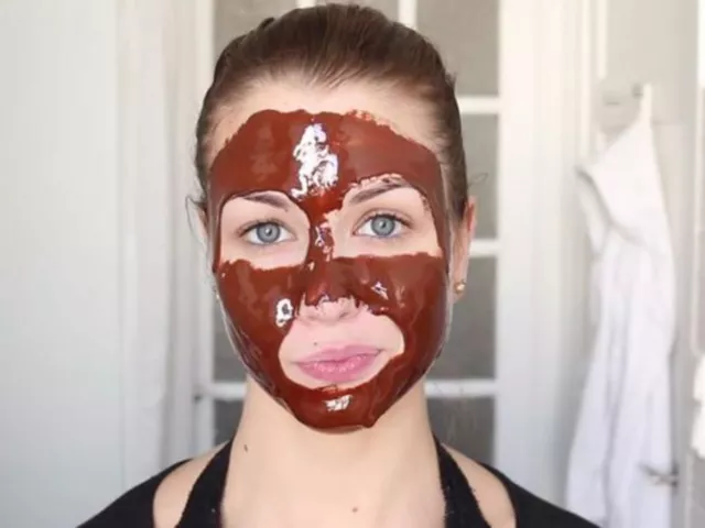 EnjoyPhoenix et son masque à la cannelle pointés du doigt !