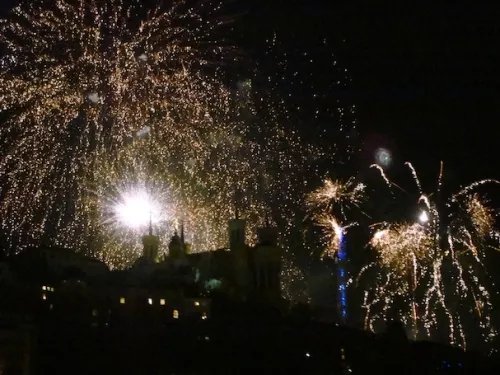 Feu d'artifice du 14 juillet à Lyon : "Les couleurs de la lumière" comme thème en 2015