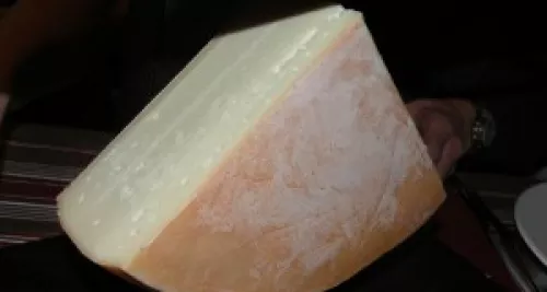 Des fromages retirés de la vente à Lyon suite à la découverte de salmonelles