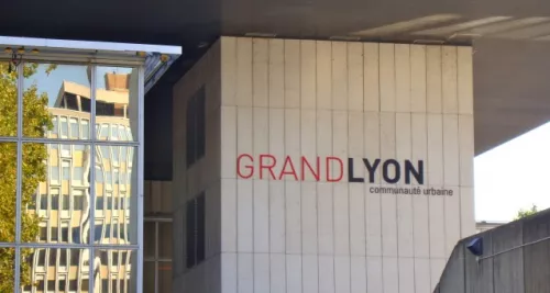 Des véhicules propres pour les agents du Grand Lyon en 2013 à Villeurbanne