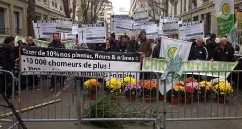 Lyon : 50 horticulteurs manifestent devant la préfecture