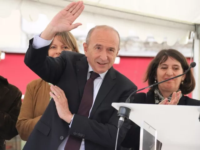 Lyon : un discours de Collomb chahuté par les défenseurs de l'Internat Favre