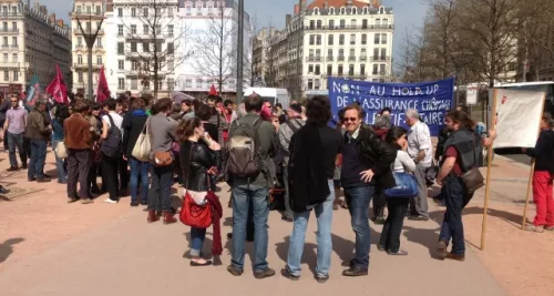 Près de 300 intermittents du spectacle manifestent à Lyon