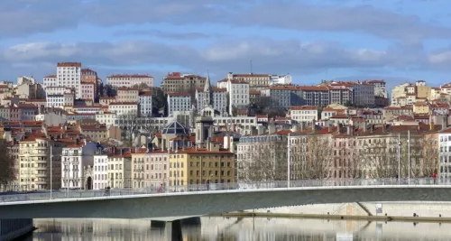 Pauvreté : les écarts se creusent en Rhône-Alpes