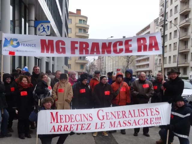 Mobilisation contre le projet de loi santé : une opération escargot des médecins vendredi à Lyon