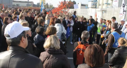 Merck : environ 150 personnes manifestent