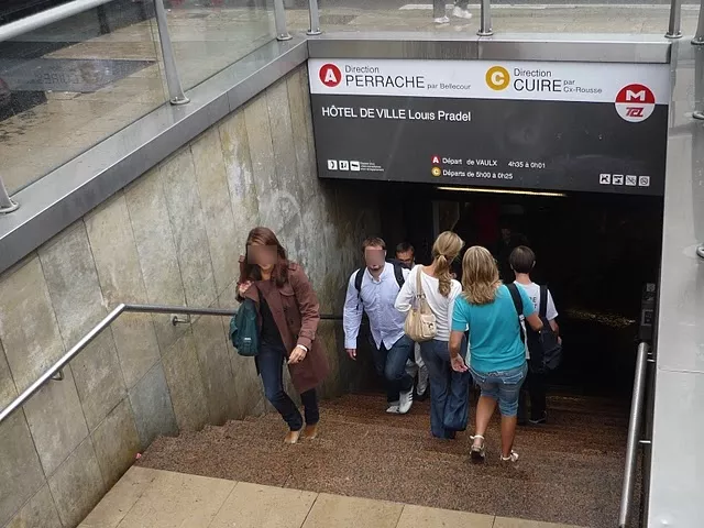 Lyon : des travaux à la station Hôtel de Ville vont perturber le trafic cet été