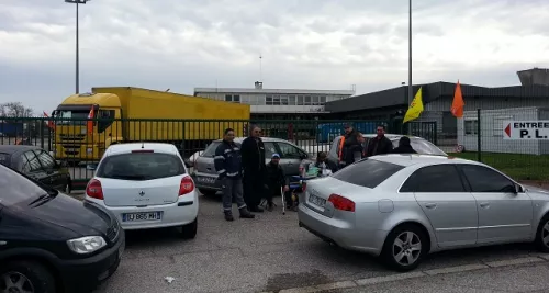 Rhône : les sites de Mory Ducros toujours bloqués par les salariés