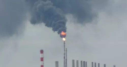 Le dégazage à la raffinerie de Feyzin dure plus longtemps que prévu