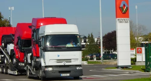 Risque de chômage partiel chez Renault Trucks