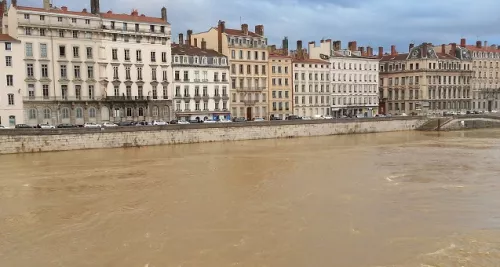 Lyon : la Saône toujours sous surveillance