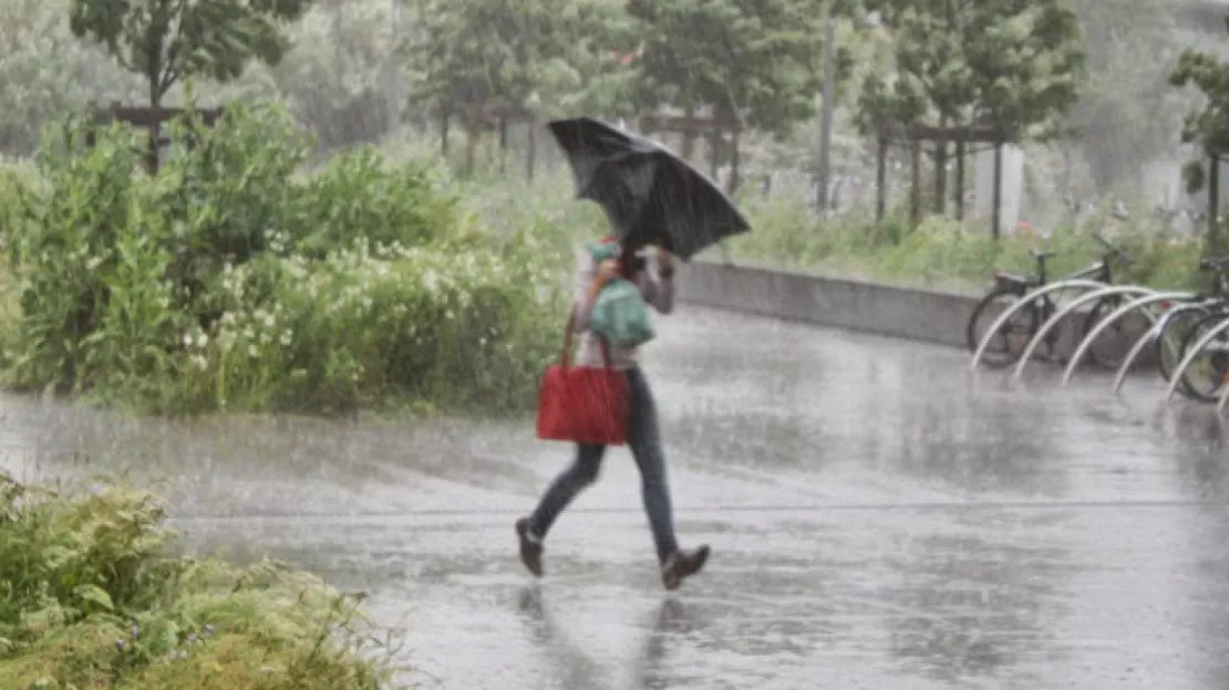 Météo : 14 départements du sud de la France placés en vigilance orange aux inondations et vents violents jusqu'à samedi matin