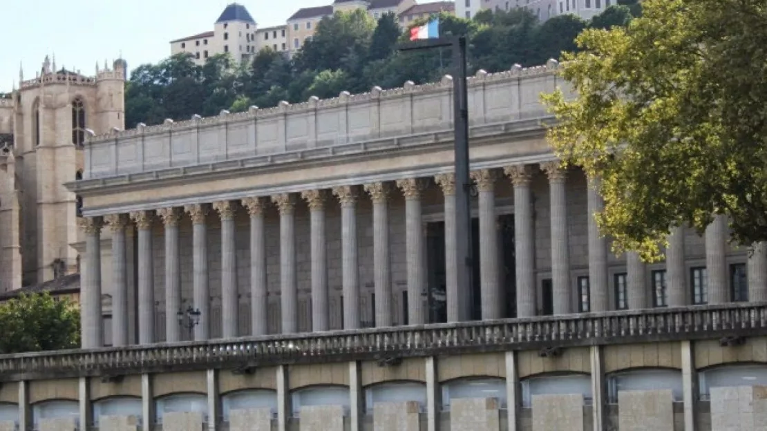 Justice : un prêtre jugé à Lyon ce mardi pour avoir hébergé des demandeurs d’asile