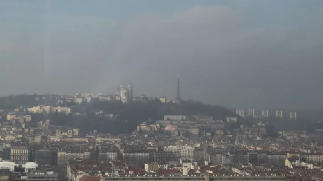 Pollution à Lyon : EELV réclame des mesures d'urgence