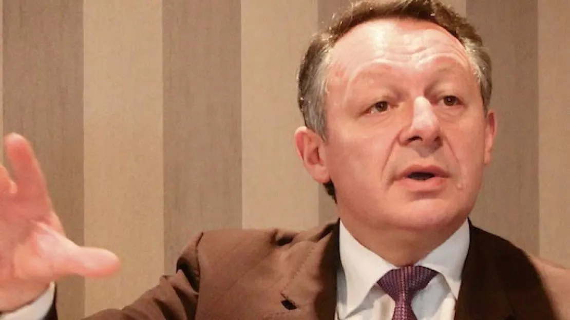 Gouvernement Valls II : Thierry Braillard sauve son poste !