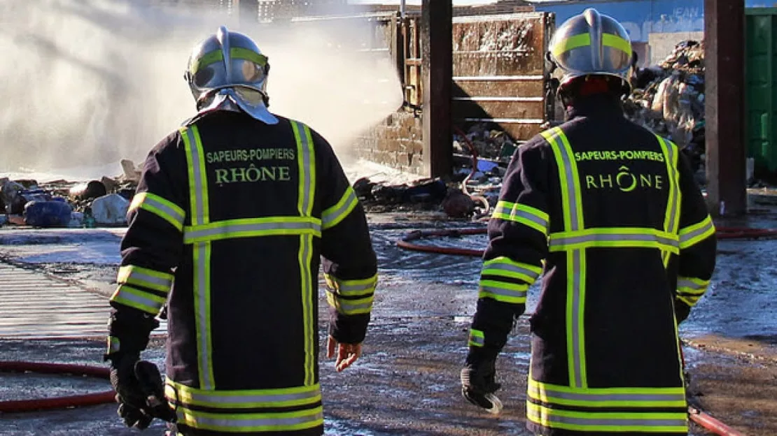 Suite à l'attentat à Charlie Hebdo, les pompiers du Rhône annulent leur grève