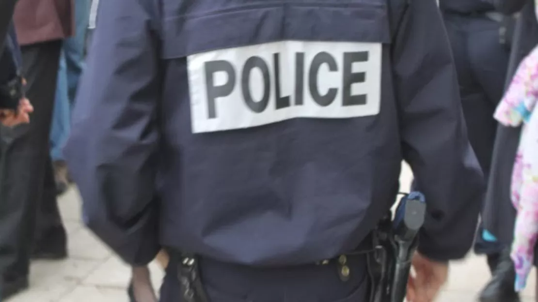 Lyon : un adjoint de sécurité roué de coups et volé