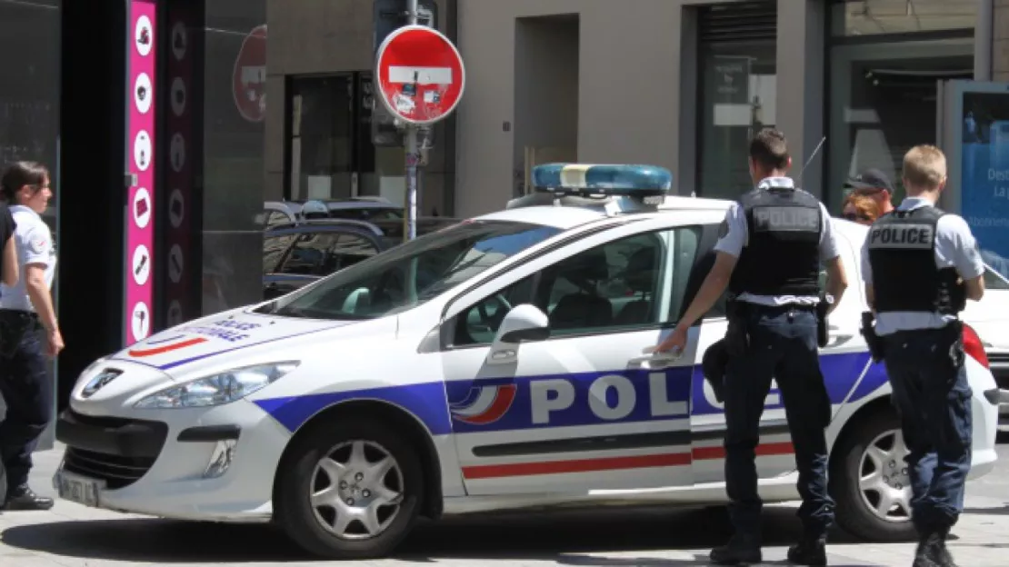 Insolite : des policiers arrêtent des gendarmes infiltrés à la Duchère