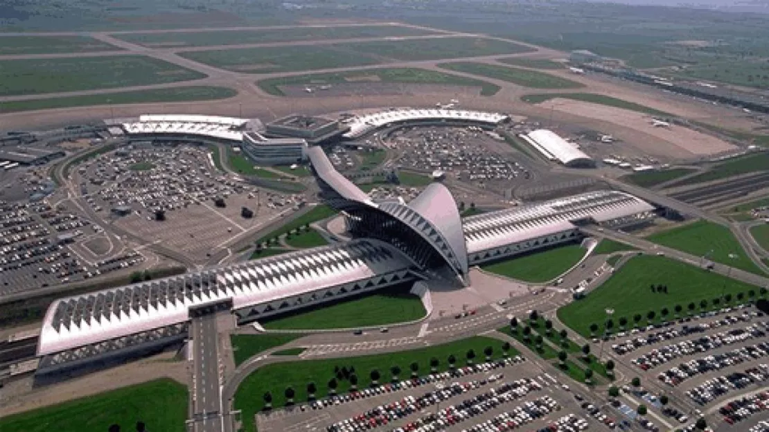 Les  aéroports de Lyon coopèrent avec le Cameroun