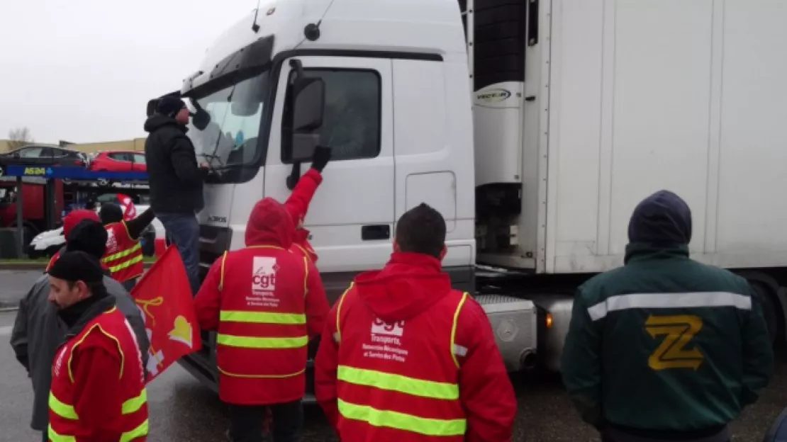 Rhône : les routiers en colère ont repris les blocages ce mercredi