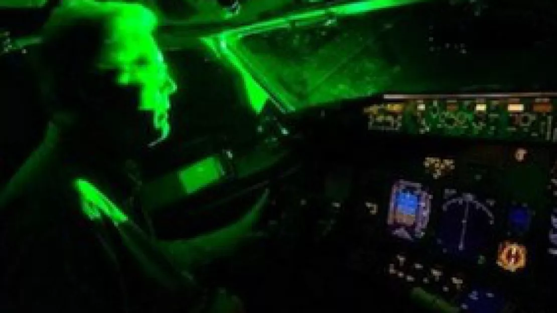 Lyon Saint-Exupéry : le pilote d’un avion ébloui par un laser