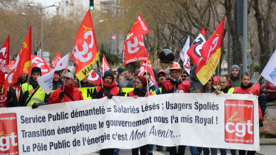 Plus de 1000 agents EDF manifestent à Lyon