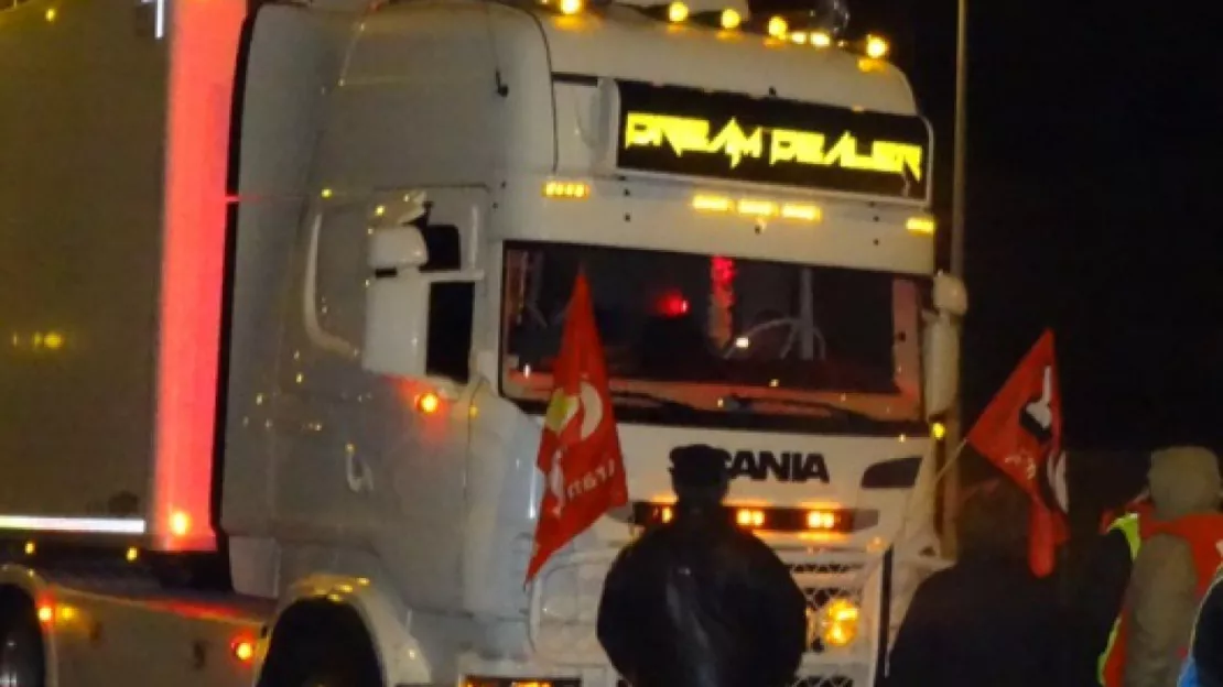 Plusieurs actions des routiers en colère ce lundi dans la région Rhône-Alpes